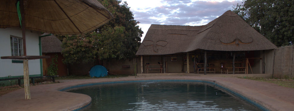 Zinga Backpackers Hotel Livingstone Kültér fotó