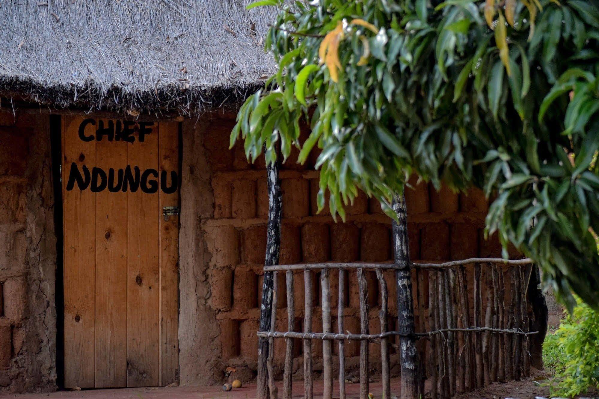 Zinga Backpackers Hotel Livingstone Kültér fotó