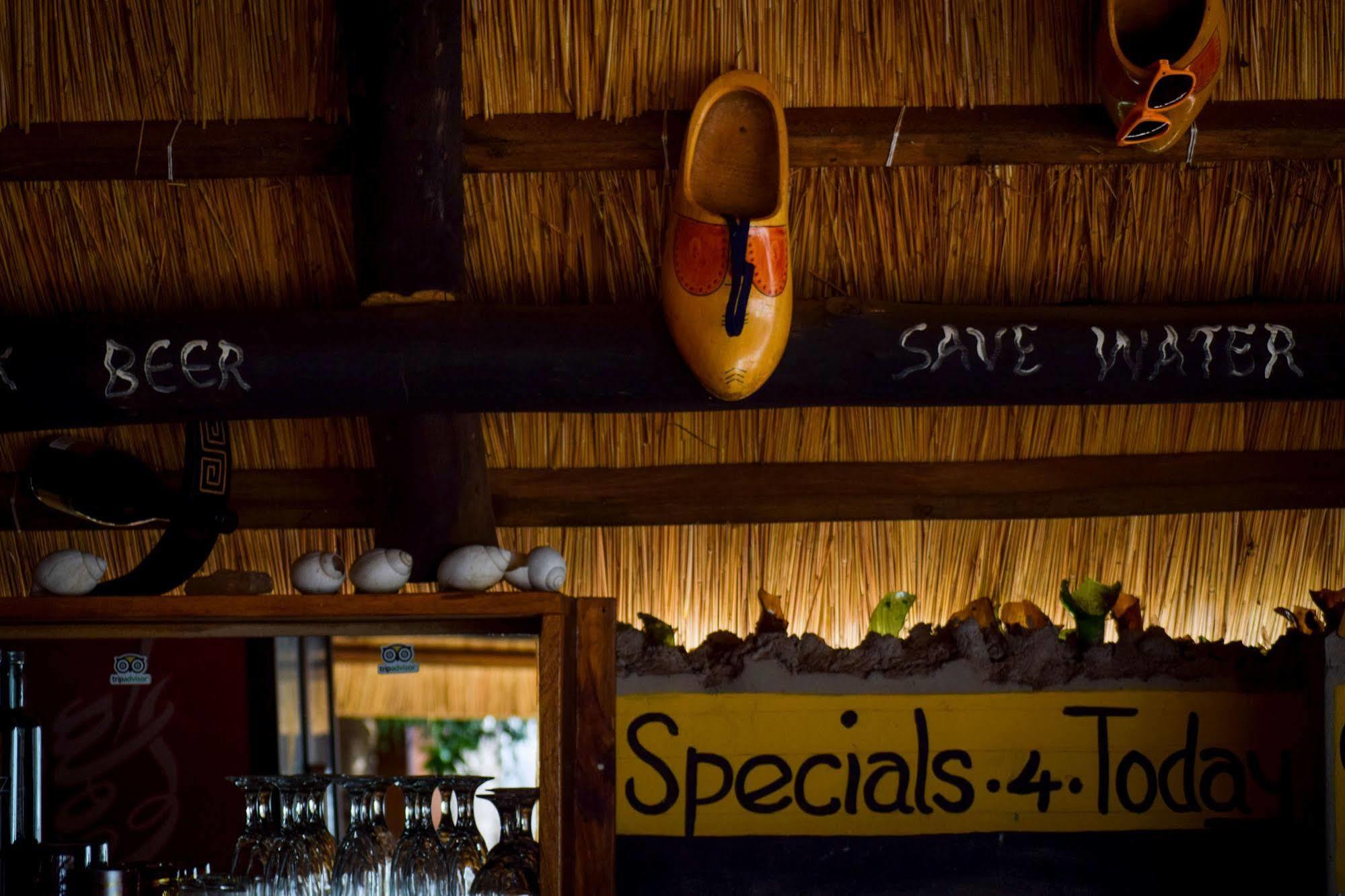 Zinga Backpackers Hotel Livingstone Kültér fotó